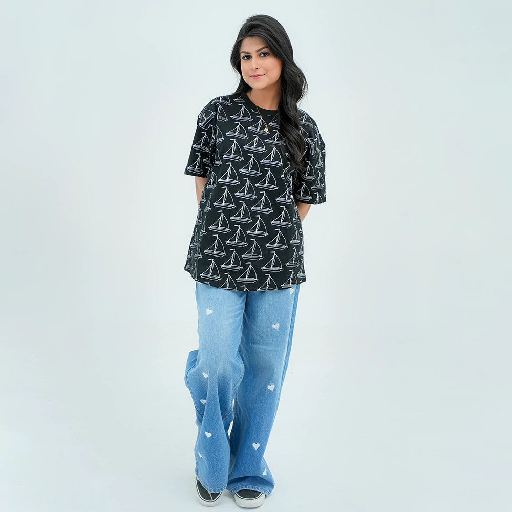 Women Graphic Oversized T-Shirt – Black - Harwage
